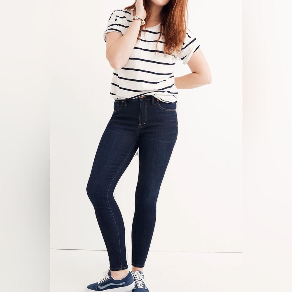 Madewell 9" Mid-Rise Skinny Jeans in Larkspur Wash